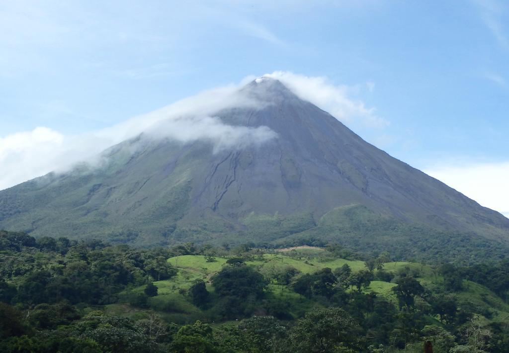 Hotel Tangara Arenal B&B La Fortuna Extérieur photo
